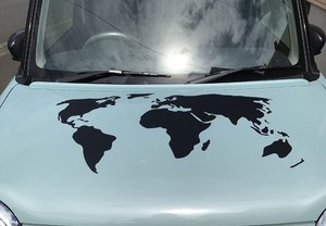 スズキ ハスラーに貼られた世界地図のカッティングシート