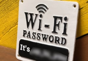 カッティングシートで作られたWI-FIパスワード