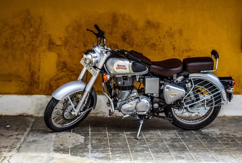 ステッカーを使ってバイクをカスタムしよう 参考例 オススメの種類を紹介 カッティングシート製作 Quack Works