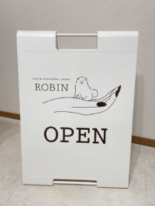 A看板に貼られたカッティングシート