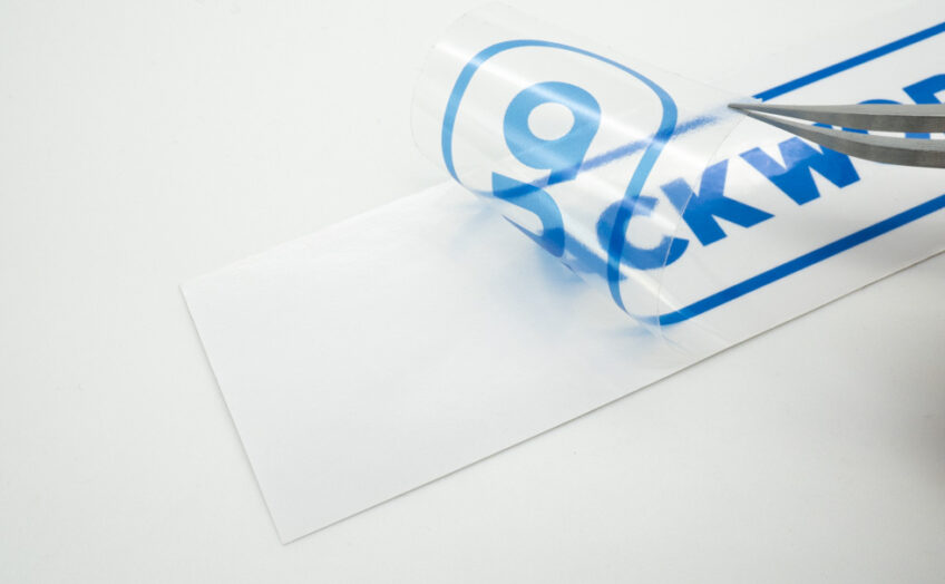 単色で作られた青色の印刷ステッカー