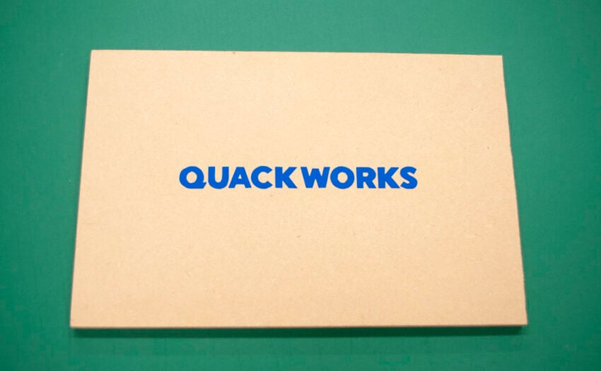 上下左右中央に貼れました