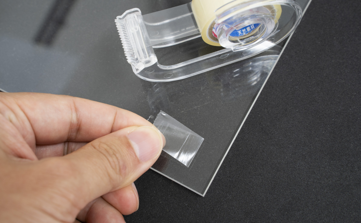 セロハンテープで食いつきを確かめる