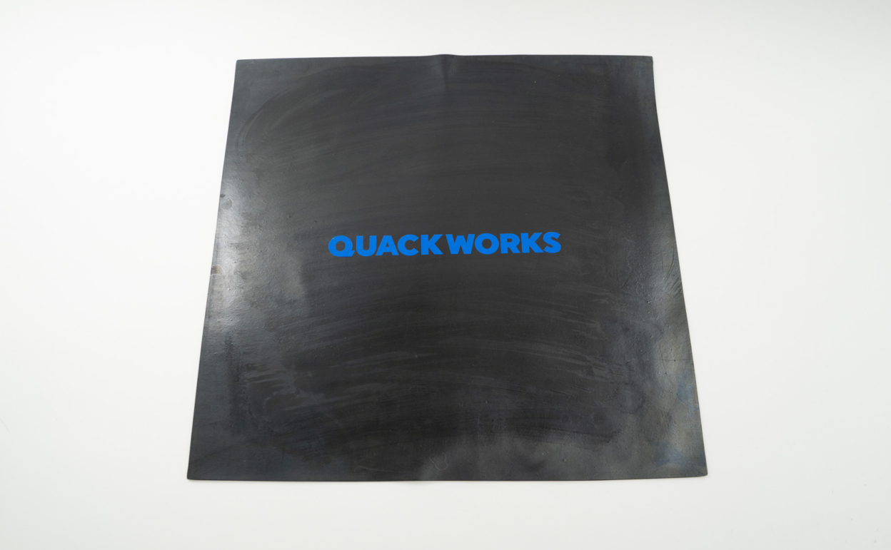 貼れる場所・貼れない場所 ゴム（アルコールで拭いてから）