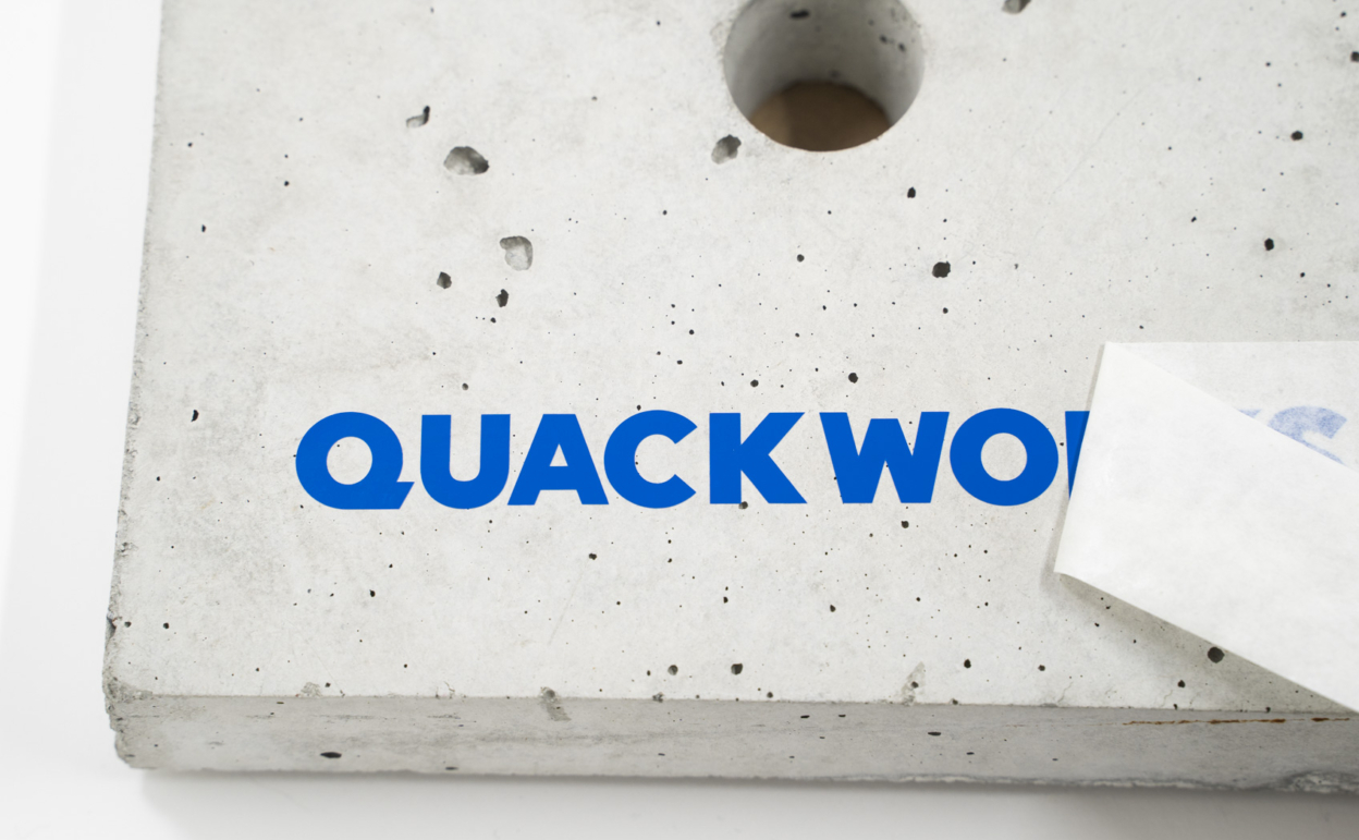 貼れる場所・貼れない場所_コンクリート