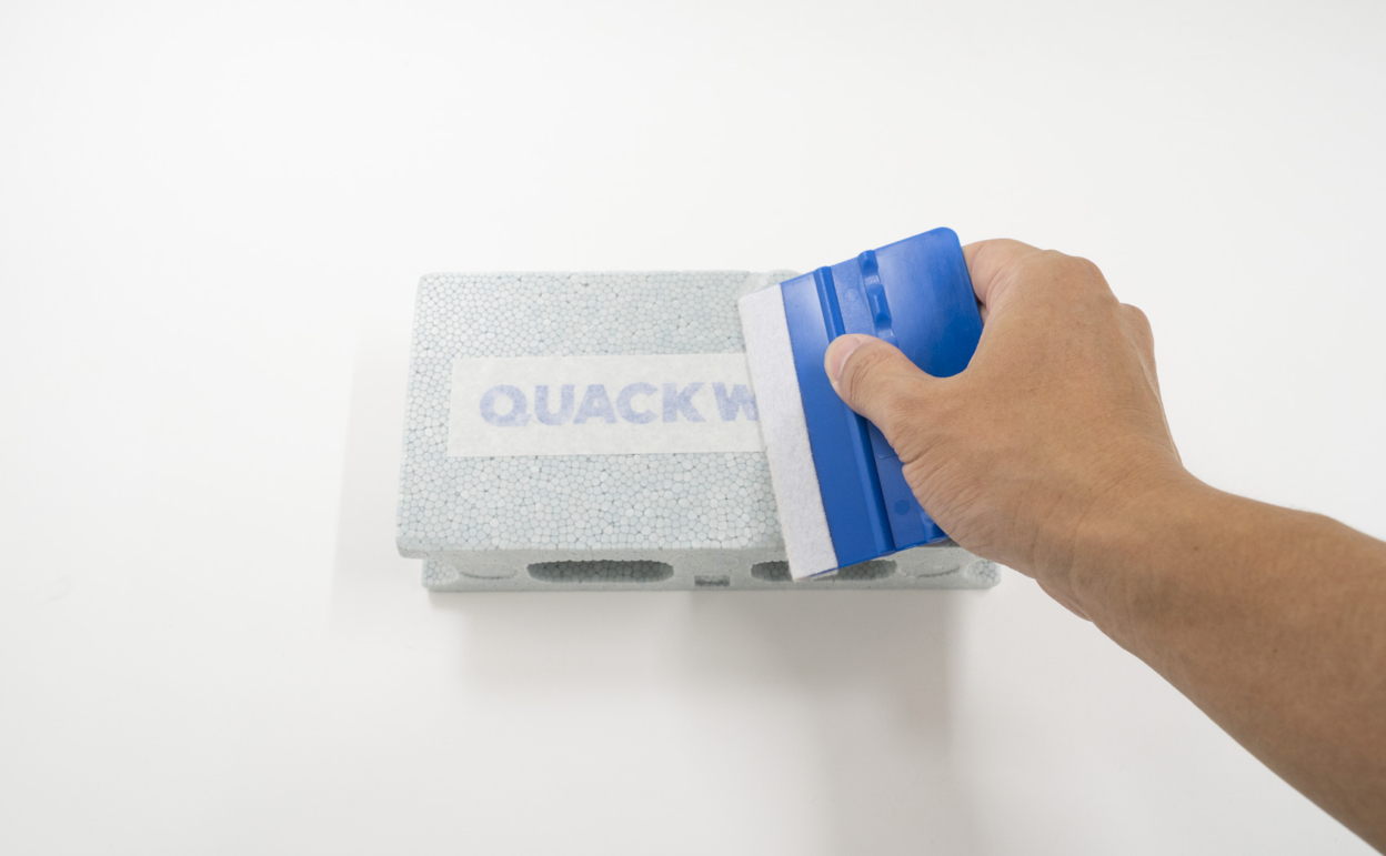 貼れる場所・貼れる場所 発泡スチロール