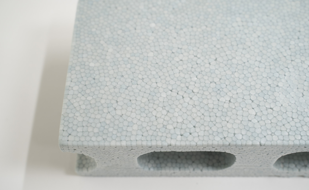 貼れる場所・貼れる場所 発泡スチロール