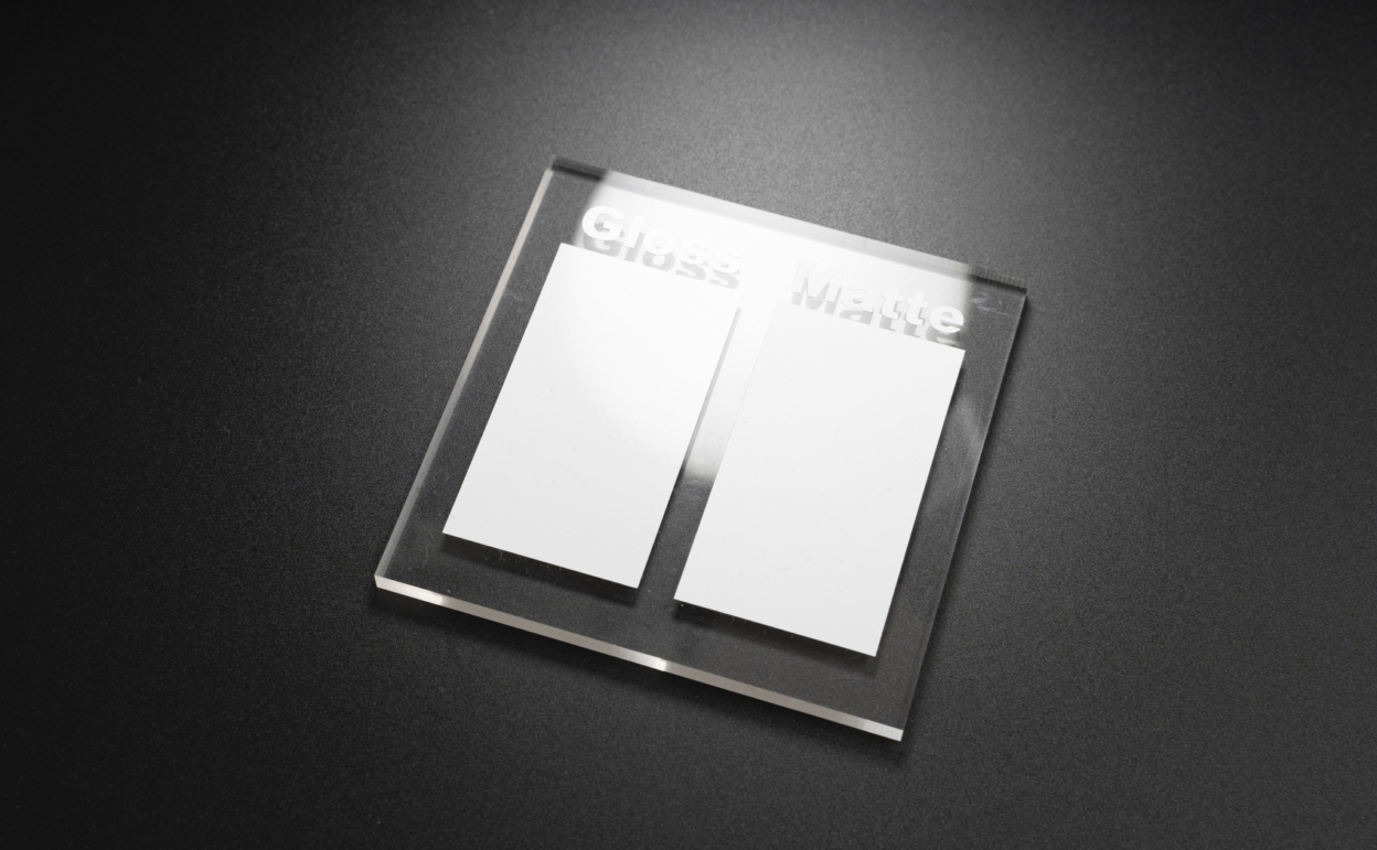 泥汚れの落ち方を光沢・マットで比較