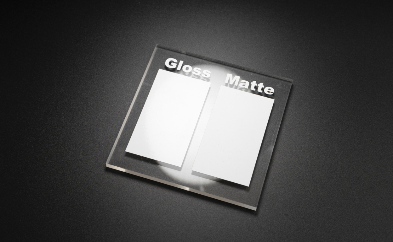 泥汚れの落ち方を光沢・マットで比較