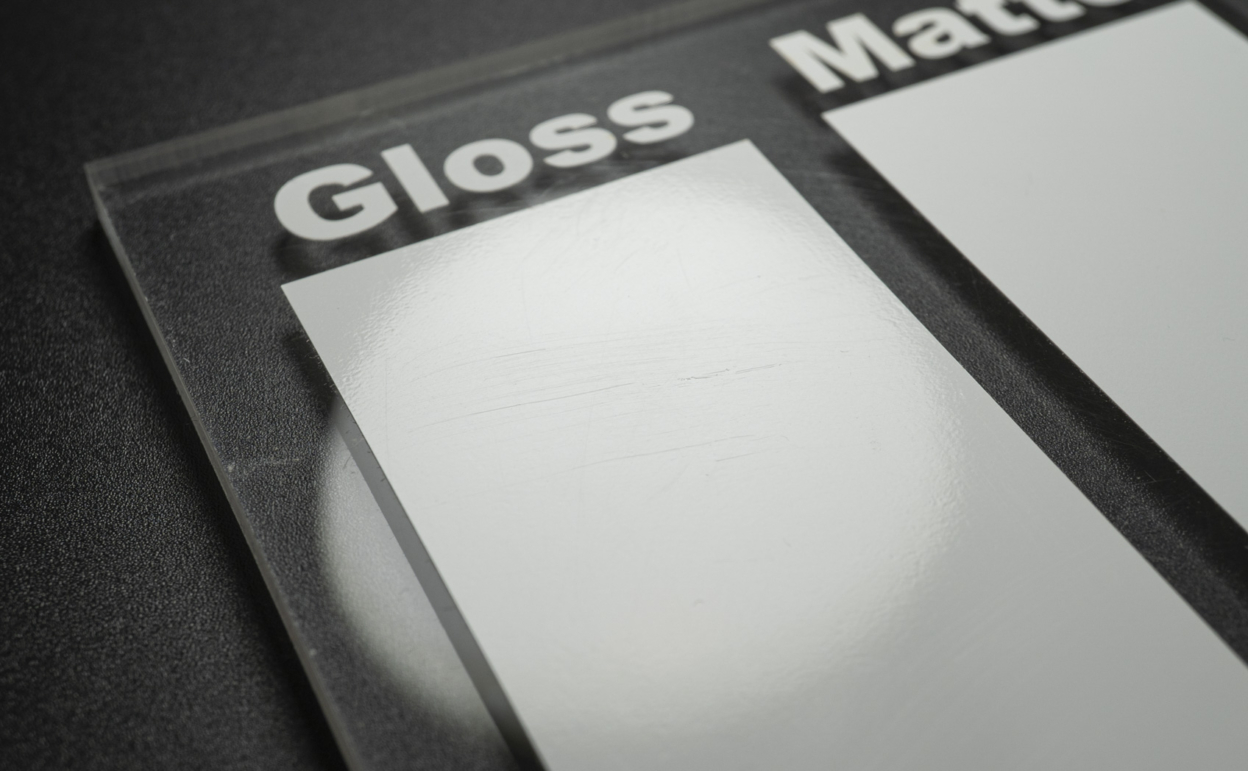 泥汚れの落ち方を光沢・マットで比較