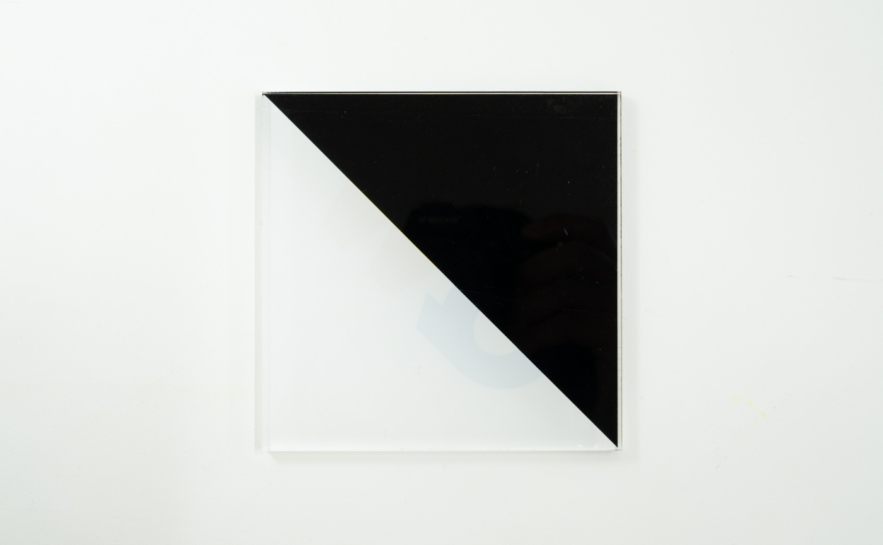 カッティングシートの背景色の透け