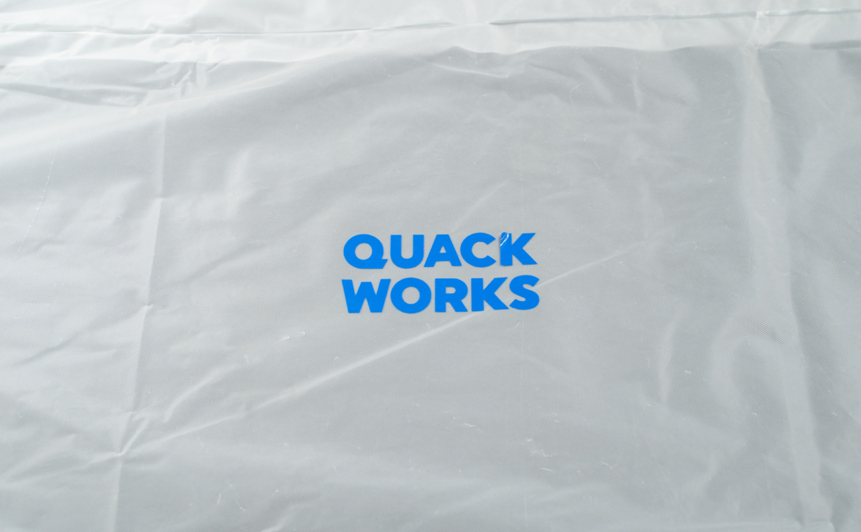 レインコート（ポリエチレン）にカッティングシートが貼れるか確認