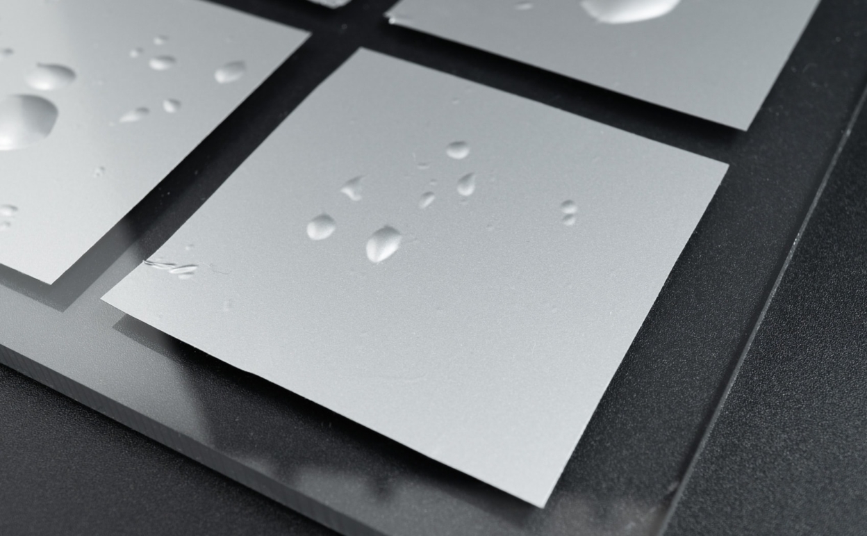 B4：中央・キツめ 拡大