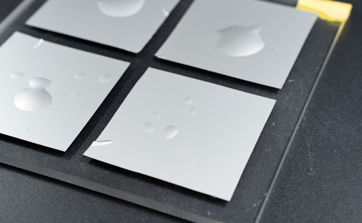 B4：中央・キツめ 拡大